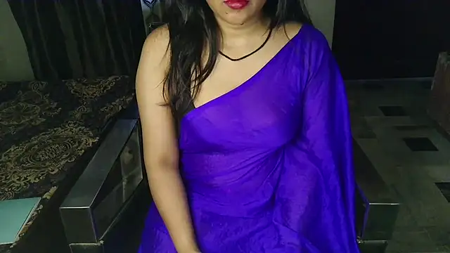 Snapshot of aarushi_sharmaa chatting on May 13, 1:58 am aarushi sharmaa online show from May 13, 1:58 am