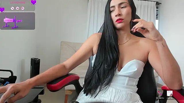 coniie jhons online show from April 18, 11:47 am