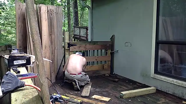 Snapshot of Buffshagswell chatting on May 28, 5:54 pm Buffshagswell online show from May 28, 5:54 pm