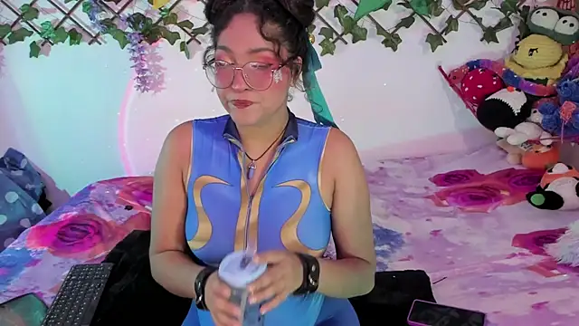 Snapshot of cutepie_uwu_ chatting on January 15, 8:05 pm cutepie uwu  online show from January 15, 8:05 pm