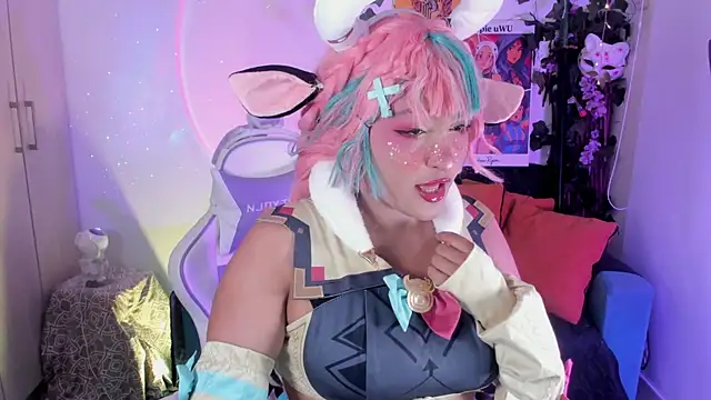 Snapshot of cutepie_uwu_ chatting on October 3, 1:02 am cutepie uwu  online show from October 3, 1:02 am