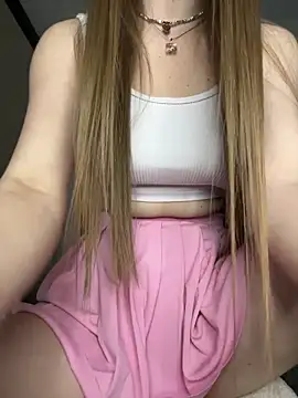 Snapshot of NickiLike chatting on February 19, 6:37 pm NickiLike online show from February 19, 6:37 pm