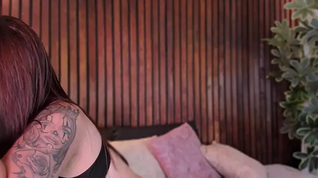 Jennmiiller  online show from February 17, 12:12 pm