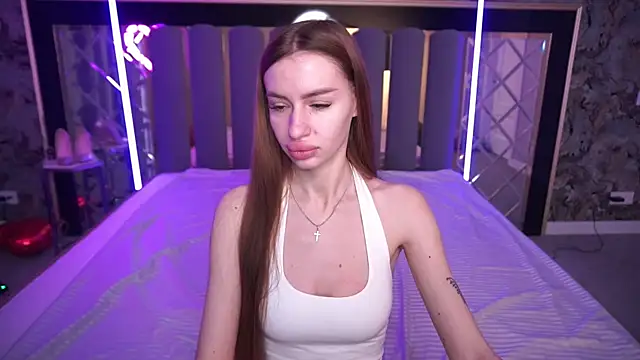 Snow WhiteeeX online show from April 18, 5:33 am