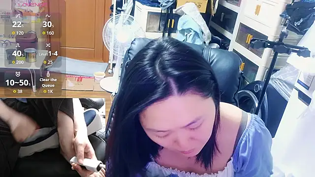 rami0428 online show from April 12, 10:15 pm