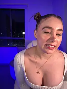 Snapshot of Lanataylor- chatting on October 4, 1:25 am Lanataylor- online show from October 4, 1:25 am