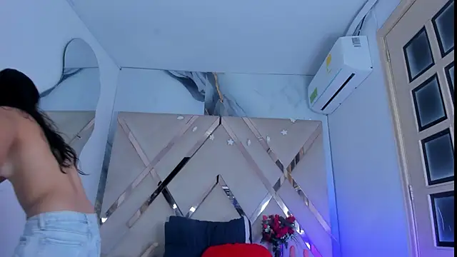 Snapshot of ninaht chatting on November 2, 8:44 pm ninaht online show from November 2, 8:44 pm