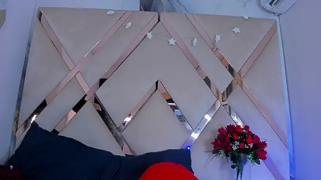 Snapshot of ninaht chatting on November 5, 9:04 pm ninaht online show from November 5, 9:04 pm