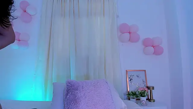 ninaht online show from March 13, 9:10 pm