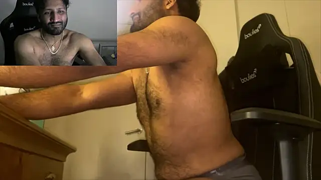 Snapshot of shadthebiguy chatting on February 27, 11:26 pm shadthebiguy online show from February 27, 11:26 pm