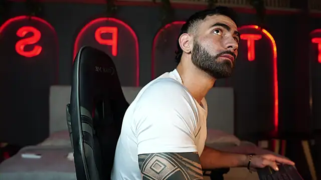 Austin bolt online show from February 4, 3:23 am