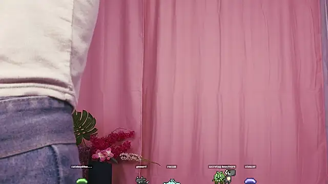 KimWilli online show from December 3, 7:11 pm