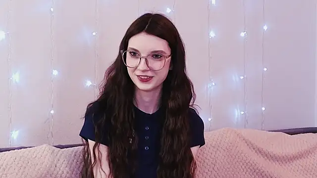 KimWilli online show from January 18, 4:10 pm