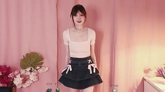 KimWilli online show from March 19, 7:17 pm