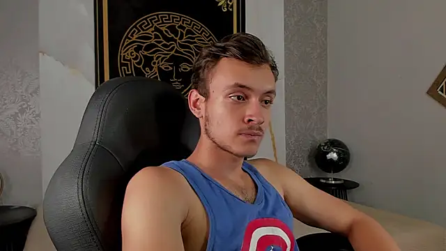 Desmon Clark online show from January 28, 9:40 pm