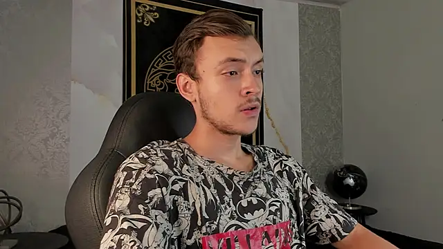 Desmon Clark online show from February 1, 8:47 pm