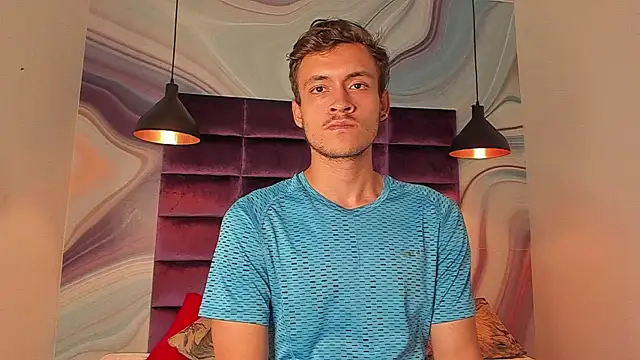 Desmon Clark online show from February 4, 6:57 am