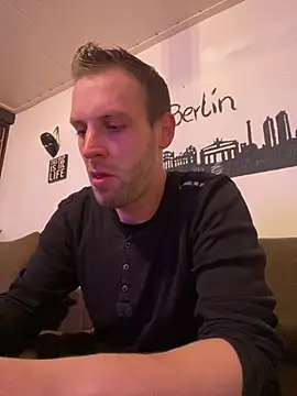 Snapshot of privat-official chatting on December 26, 8:42 pm privat-official online show from December 26, 8:42 pm