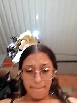 Ary-18 online show from April 8, 1:44 pm