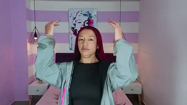 Scarlett  bell online show from April 8, 11:43 am