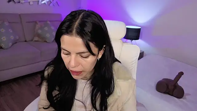 Snapshot of Eliie_Ruizz chatting on April 30, 4:30 am Eliie Ruizz online show from April 30, 4:30 am