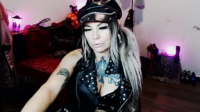 Snapshot of Ryder_D_Bauchery chatting on February 17, 5:21 pm Ryder D Bauchery online show from February 17, 5:21 pm