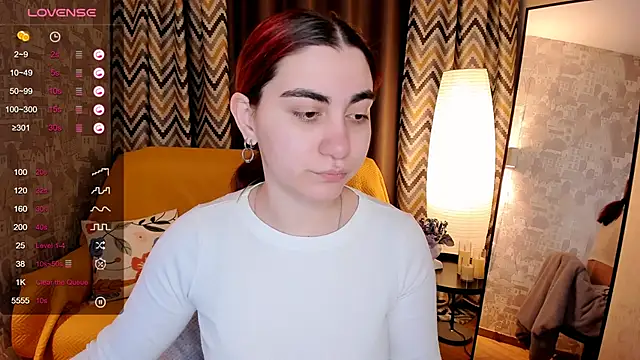 Snapshot of hannacheekss_ chatting on February 20, 6:26 am hannacheekss online show from February 20, 6:26 am