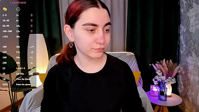 hannacheekss  online show from March 19, 2:26 am