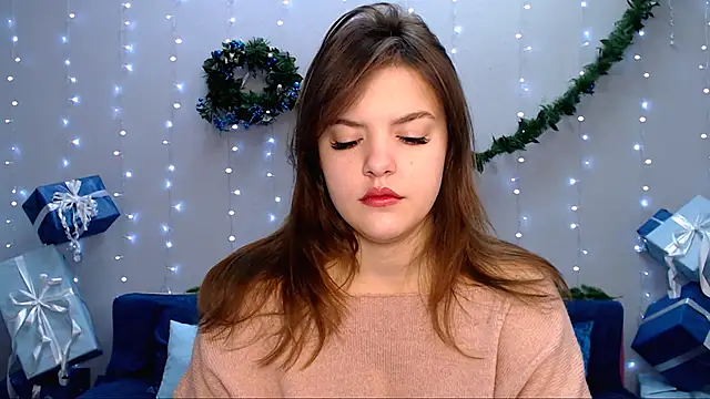 Snapshot of showmeparadise chatting on December 13, 6:10 am showmeparadise online show from December 13, 6:10 am