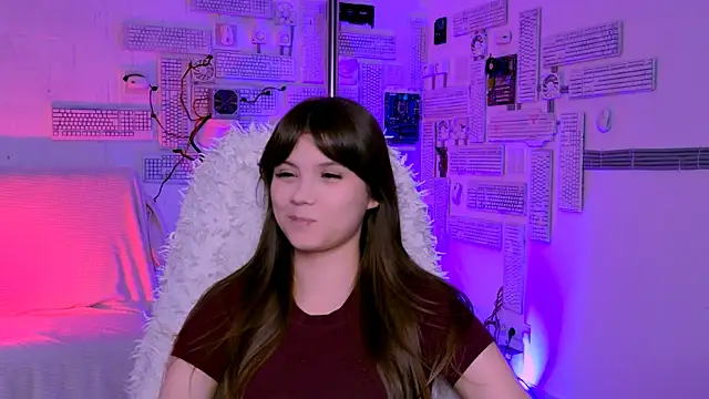 EvaThopson online show from April 20, 8:17 am