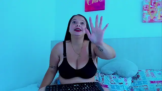 Emawalker  online show from March 23, 4:44 pm