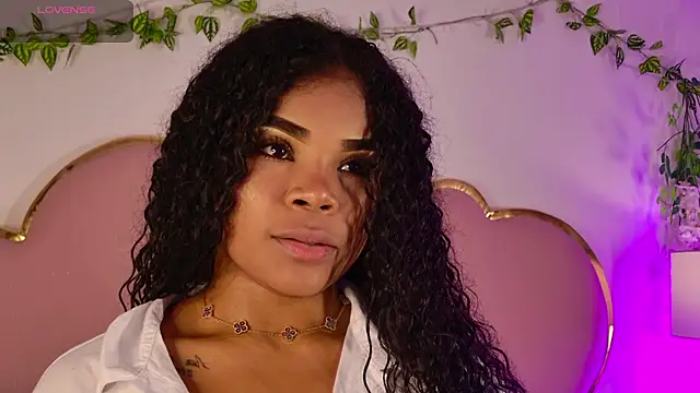 Snapshot of NahiaraReina chatting on June 17, 1:34 pm NahiaraReina online show from June 17, 1:34 pm
