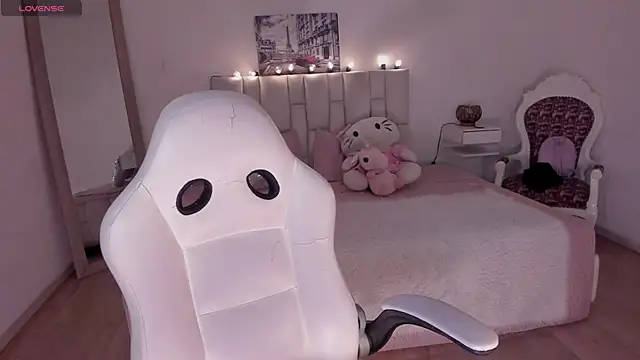 Snapshot of yenny_garcia chatting on February 24, 6:06 pm yenny garcia online show from February 24, 6:06 pm