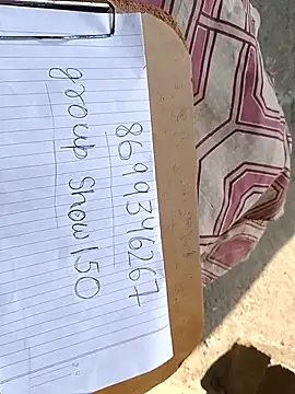 Snapshot of riteshika chatting on March 2, 9:49 am riteshika online show from March 2, 9:49 am