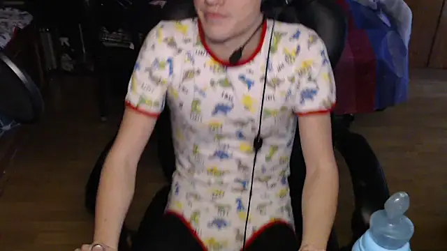 Snapshot of BabyDracoDarkfang chatting on March 28, 11:21 am BabyDracoDarkfang online show from March 28, 11:21 am