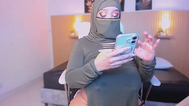 cloe sirena online show from February 5, 3:38 pm