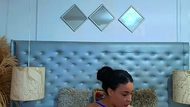 EileenBenzon online show from October 20, 1:44 pm