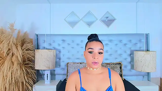 EileenBenzon online show from November 21, 5:11 pm