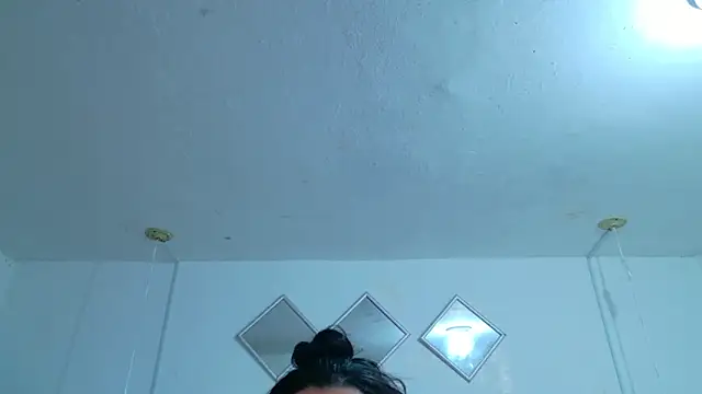 EileenBenzon online show from April 17, 3:15 pm