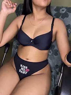 Snapshot of Black_baby chatting on May 31, 8:43 pm Black baby online show from May 31, 8:43 pm