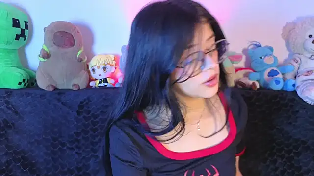 Snapshot of lana_dol chatting on April 8, 2:28 pm lana dol online show from April 8, 2:28 pm