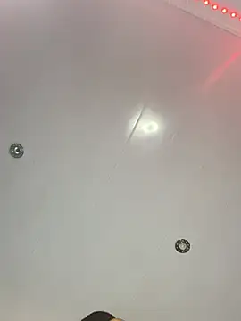 Snapshot of BlueIceCube chatting on January 8, 5:16 am BlueIceCube online show from January 8, 5:16 am