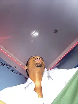 Snapshot of BlueIceCube chatting on January 11, 12:07 pm BlueIceCube online show from January 11, 12:07 pm