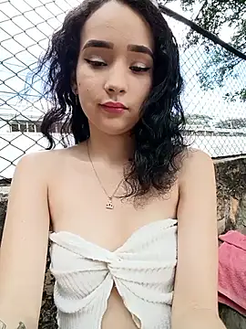 sweet outdoor charm online show from January 16, 7:29 pm