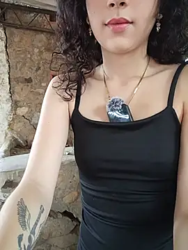 Snapshot of sweet_outdoor_charm chatting on June 25, 3:38 pm sweet outdoor charm online show from June 25, 3:38 pm