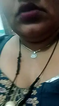 Snapshot of seemi_bhabhi chatting on March 4, 11:51 am seemi bhabhi online show from March 4, 11:51 am