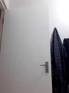 Snapshot of MIGHTY_MAGNUM chatting on December 18, 8:57 pm MIGHTY MAGNUM online show from December 18, 8:57 pm