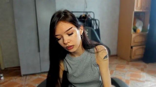 Snapshot of SweetyDeviliya chatting on May 12, 8:44 am SweetyDeviliya online show from May 12, 8:44 am