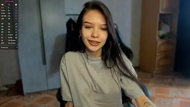 Snapshot of SweetyDeviliya chatting on May 28, 4:43 am SweetyDeviliya online show from May 28, 4:43 am