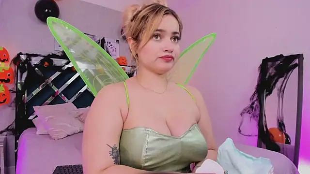 Snapshot of ibella7 chatting on October 30, 7:36 pm ibella7 online show from October 30, 7:36 pm